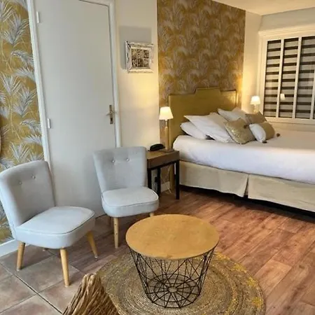 Hotel Logis Le 3*