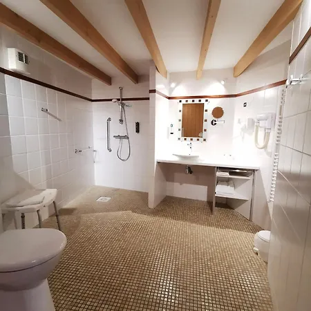 Hotel Logis Le Coulon