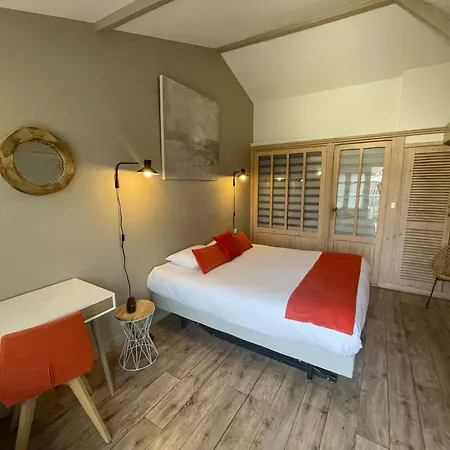 Logis Le Hotel Coulon