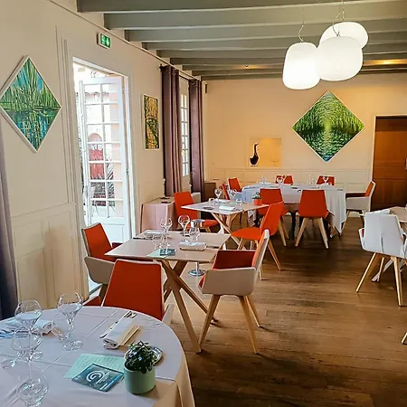 Hotel Logis Le Coulon