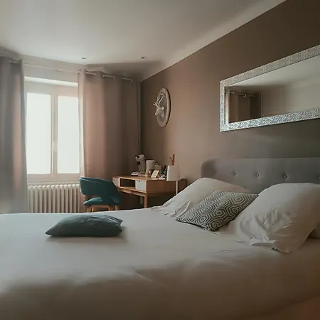 Hotel Logis Le 3*