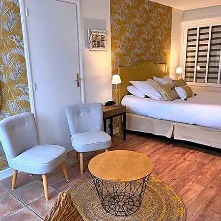 Hotel Logis Le 3*