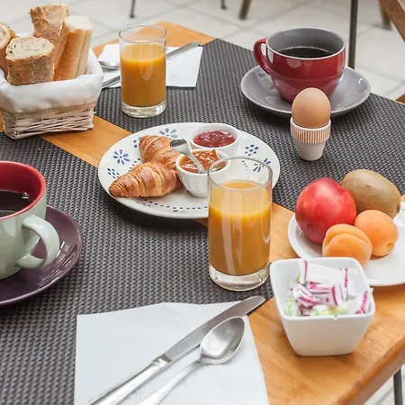 Logis Le Hotel Coulon